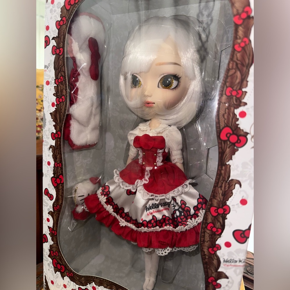 BNIB RARE HTF Pullip Hello Kitty collaboration 45th Anniversary - Picture 6 of 11